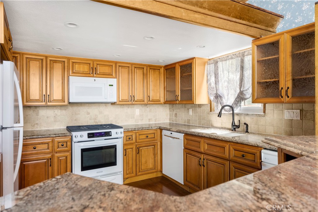 28992 Banff Dr