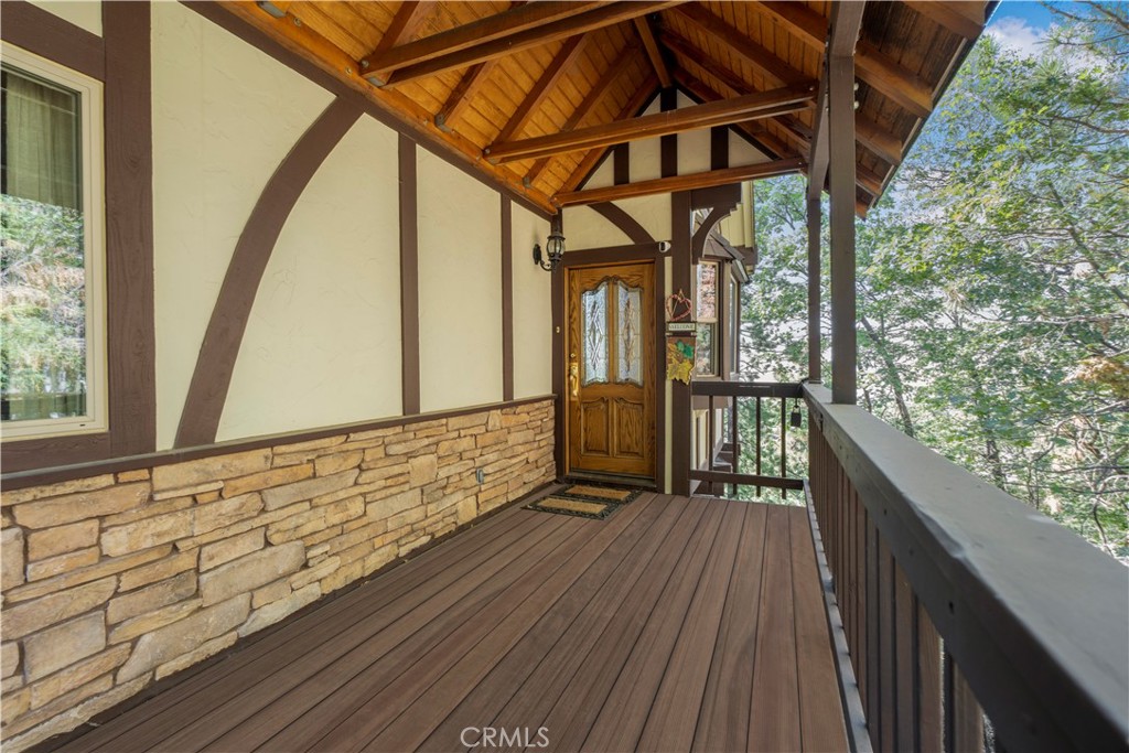 28992 Banff Dr