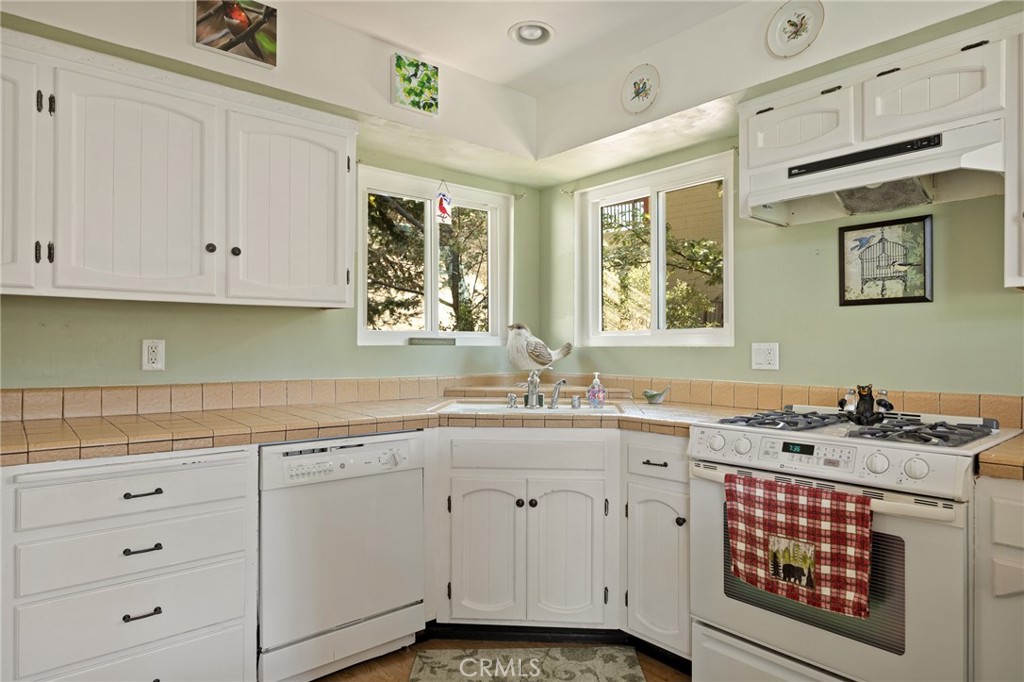 26495 Walnut Hills Drive