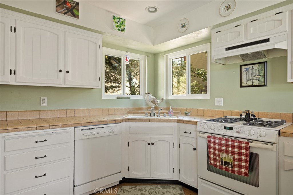 26495 Walnut Hills Drive