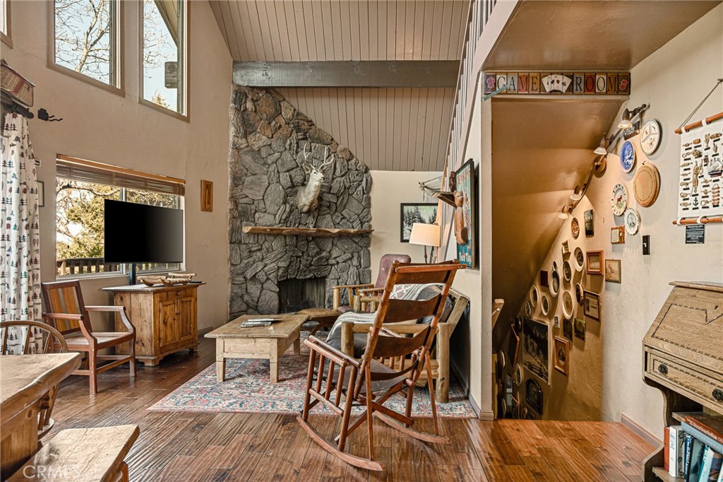 1256 Grass Valley
