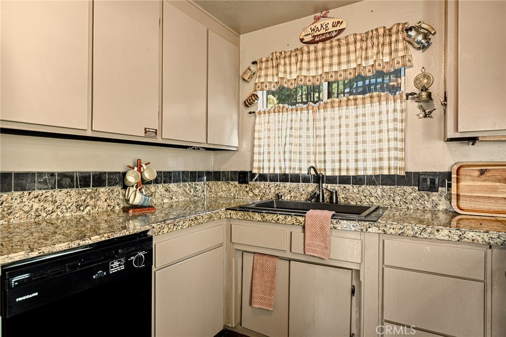 1256 Grass Valley