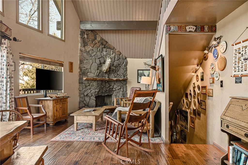 1256 Grass Valley