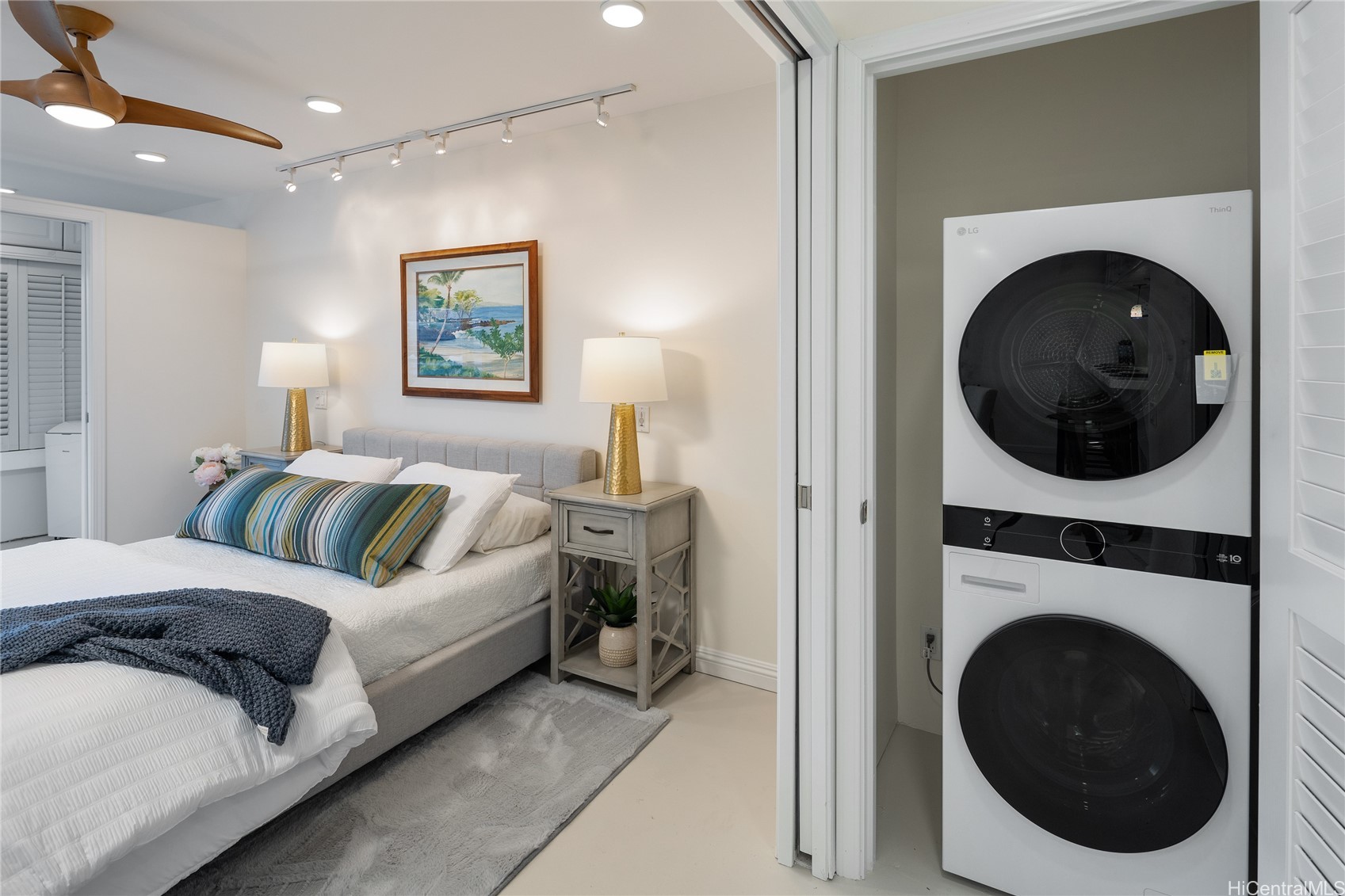 2895 Kalakaua Avenue 209