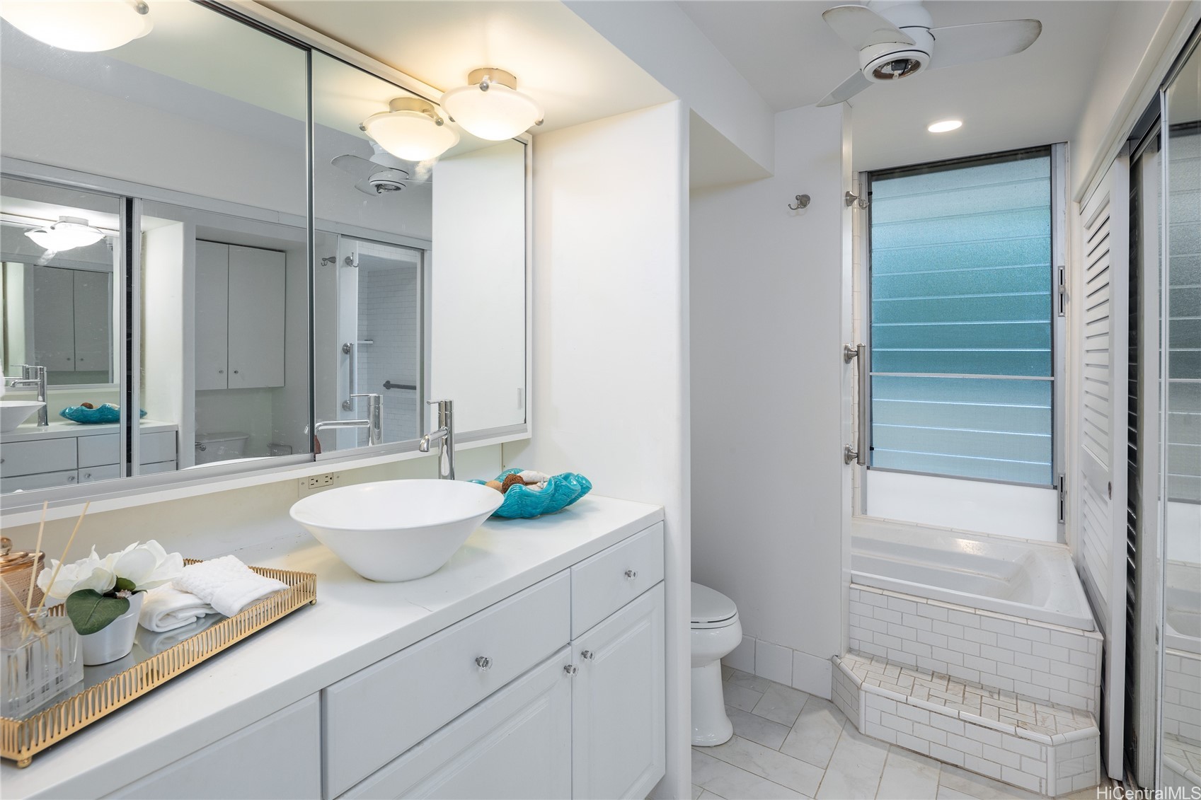 2895 Kalakaua Avenue 209