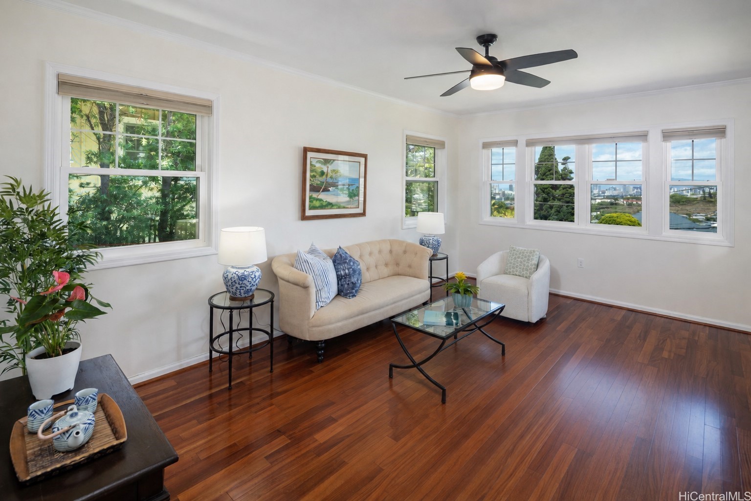 1439 Center Street Honolulu HI