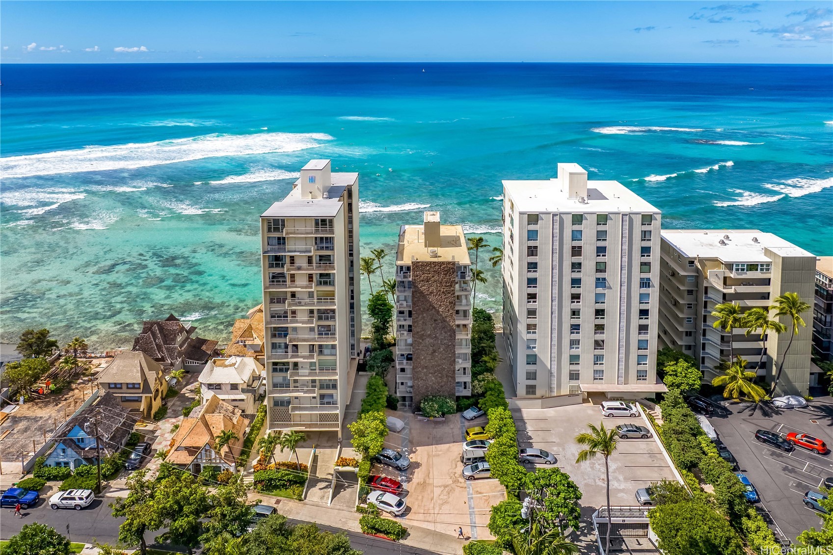 3015 Kalakaua Avenue 902