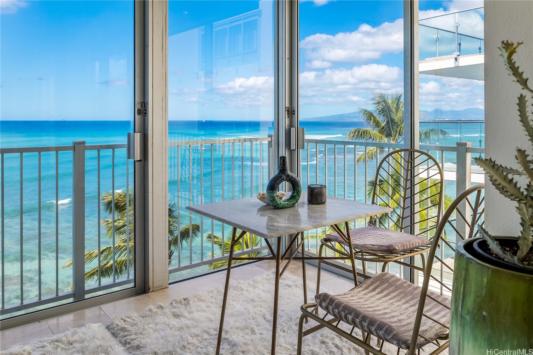 3015 Kalakaua Avenue 902