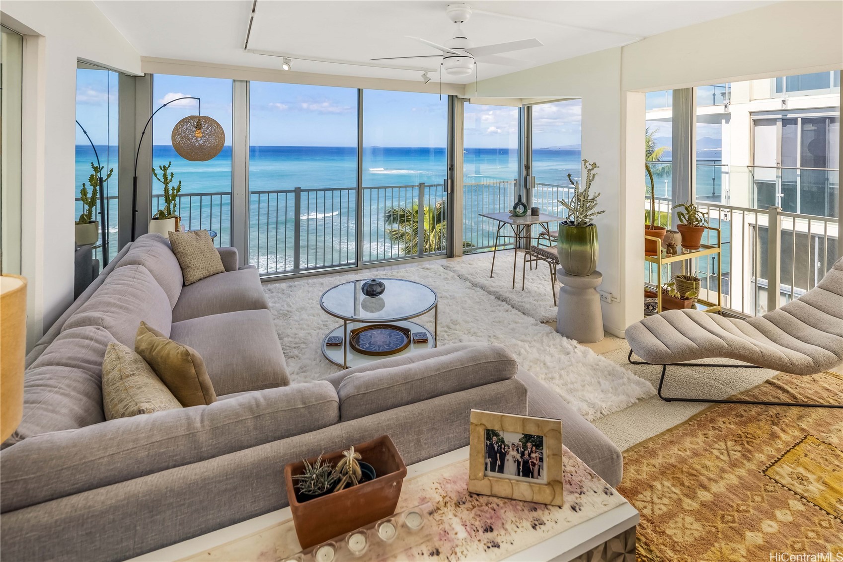 3015 Kalakaua Avenue 902