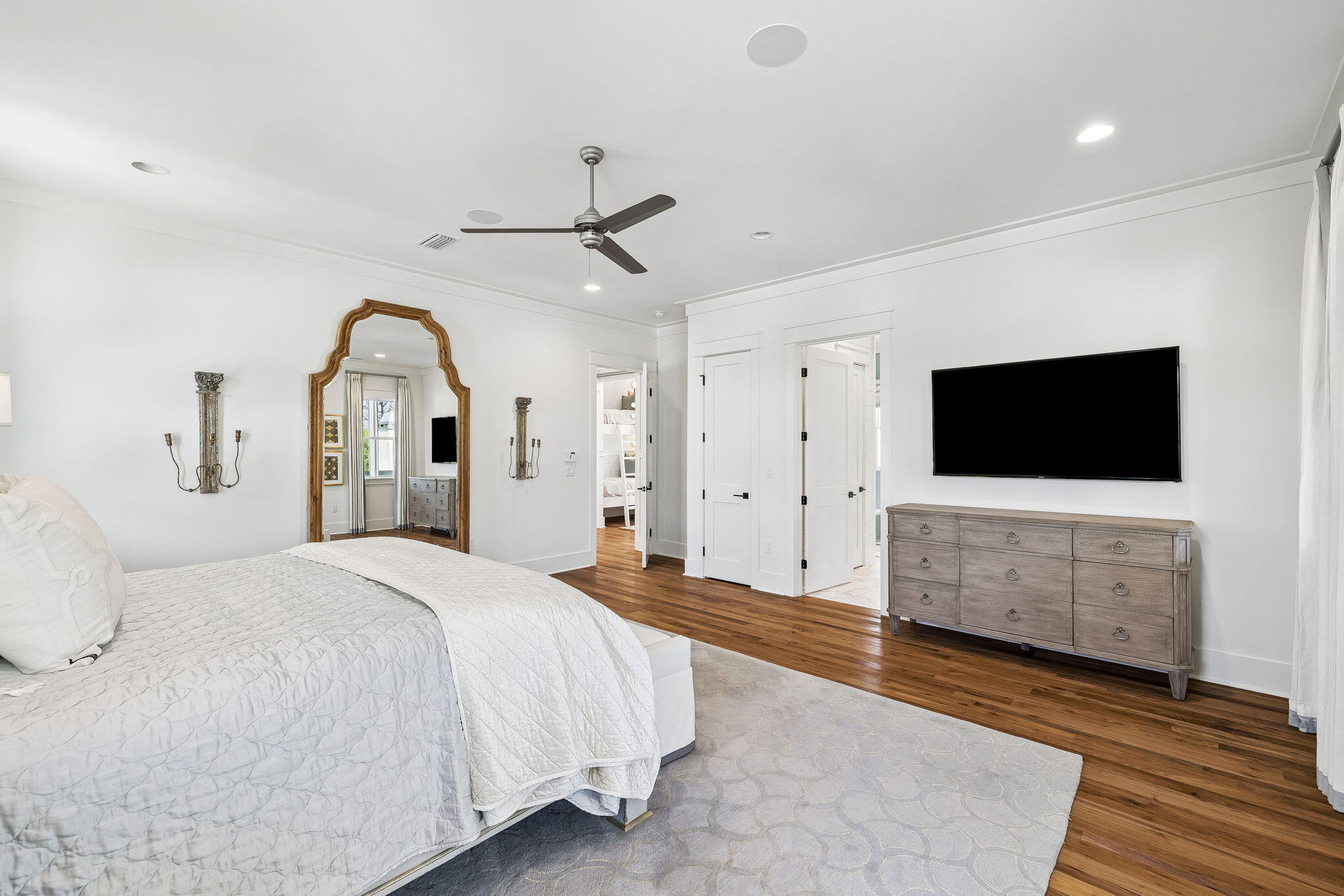 514 E Royal Fern Way