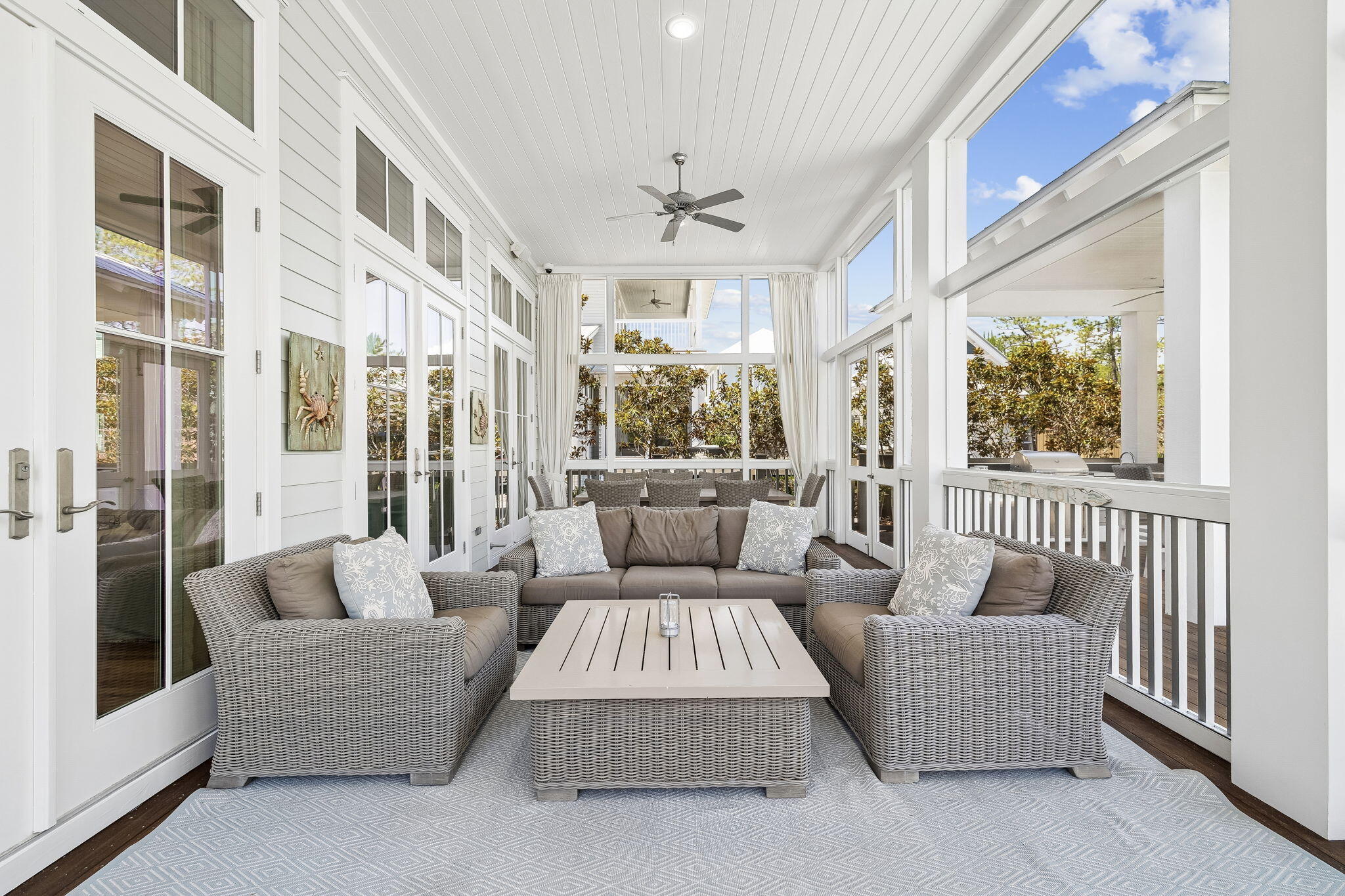 514 E Royal Fern Way
