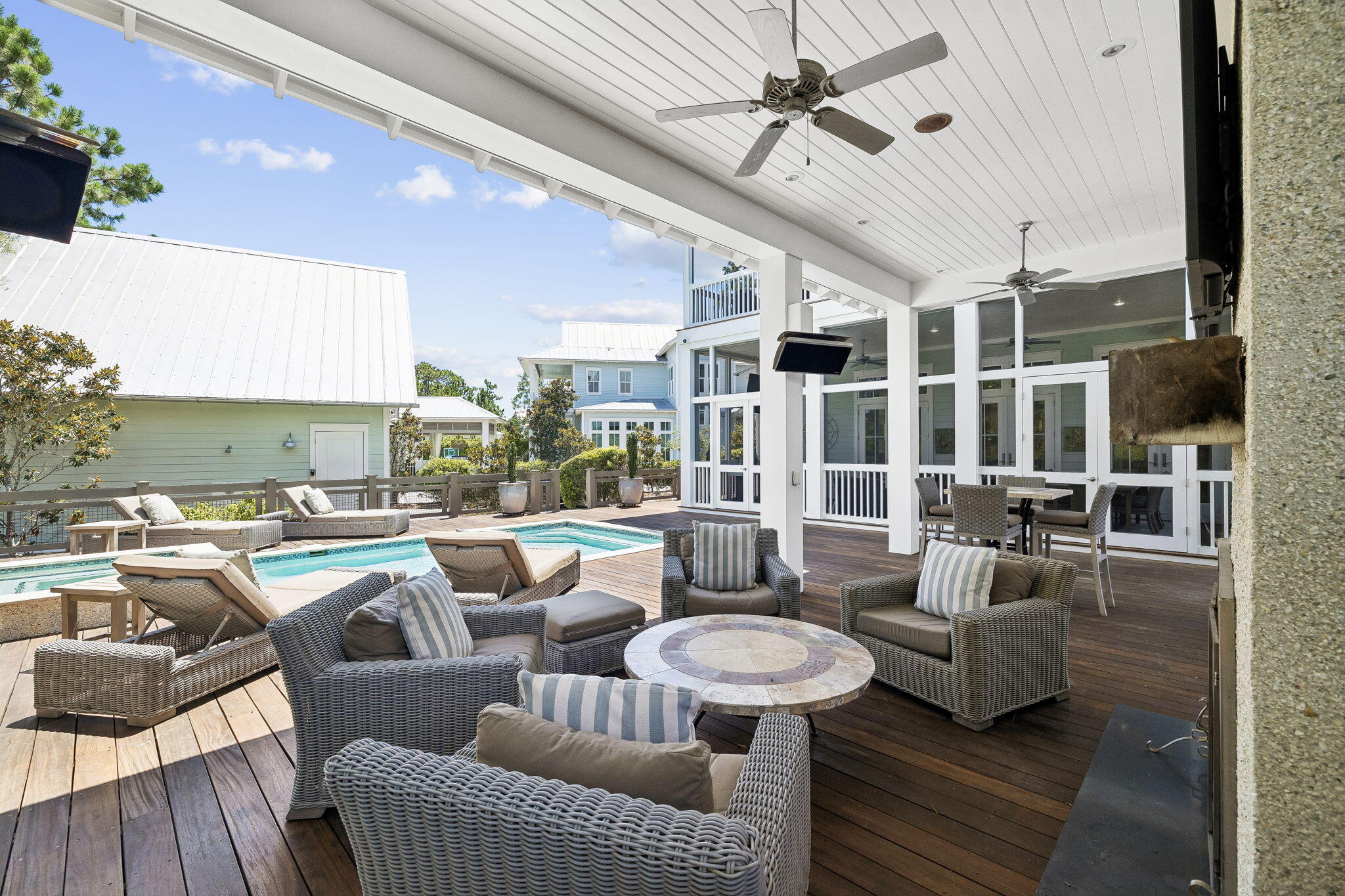 514 E Royal Fern Way