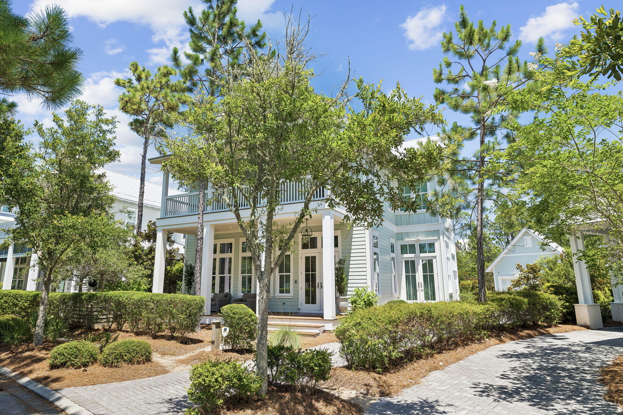 514 E Royal Fern Way