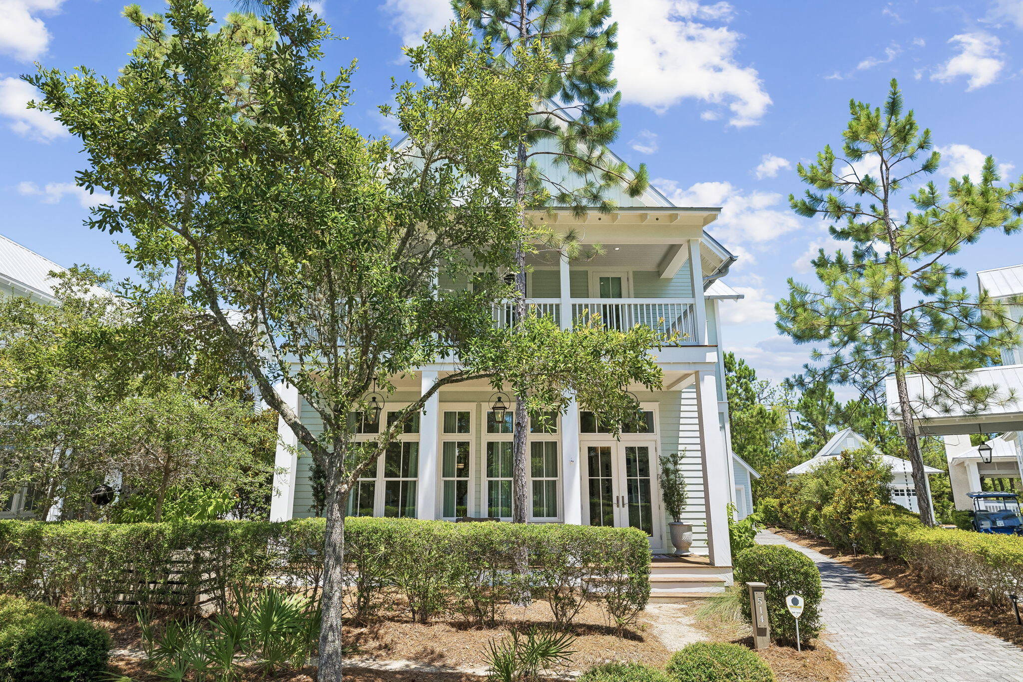 514 E Royal Fern Way