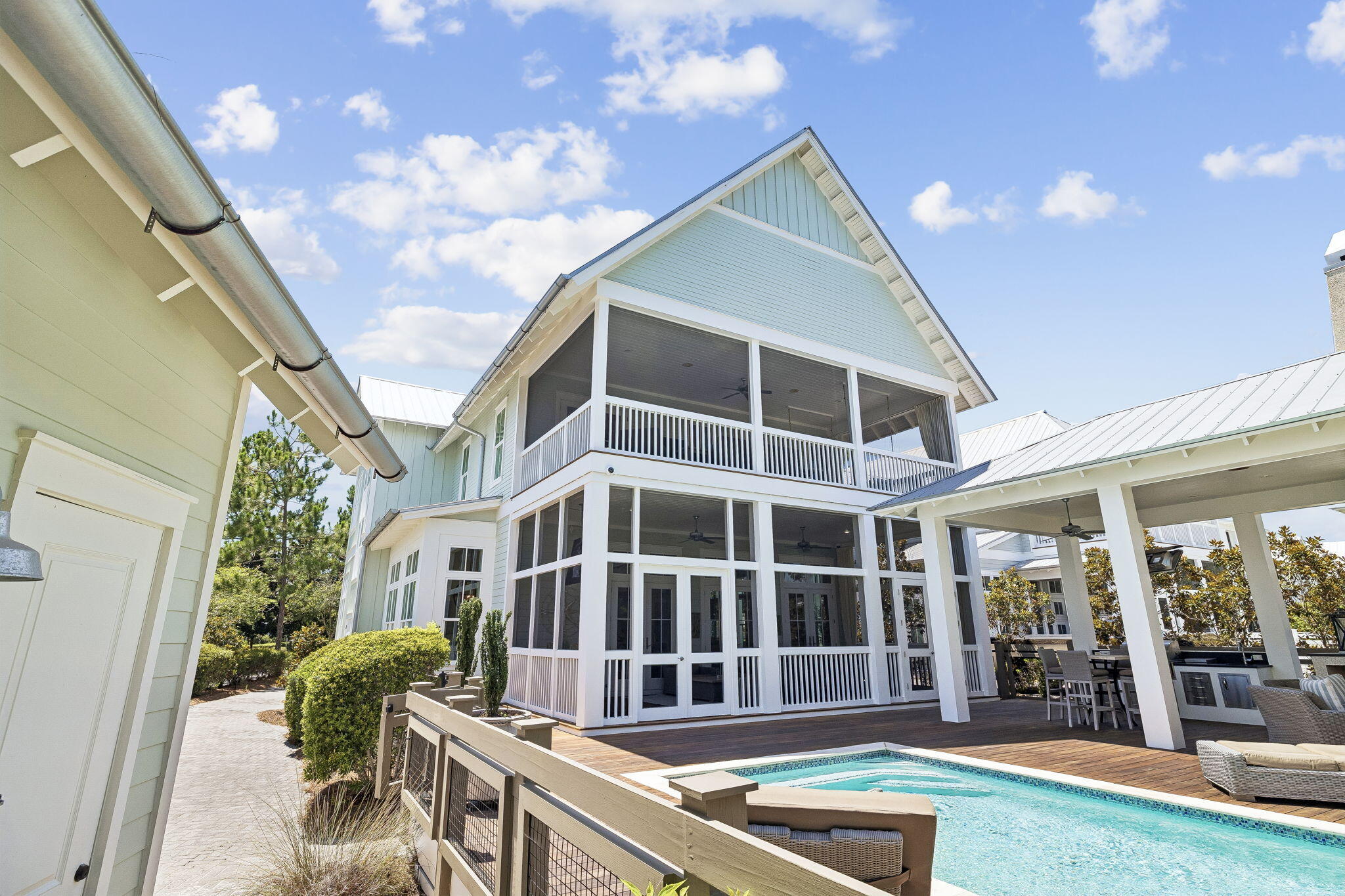 514 E Royal Fern Way