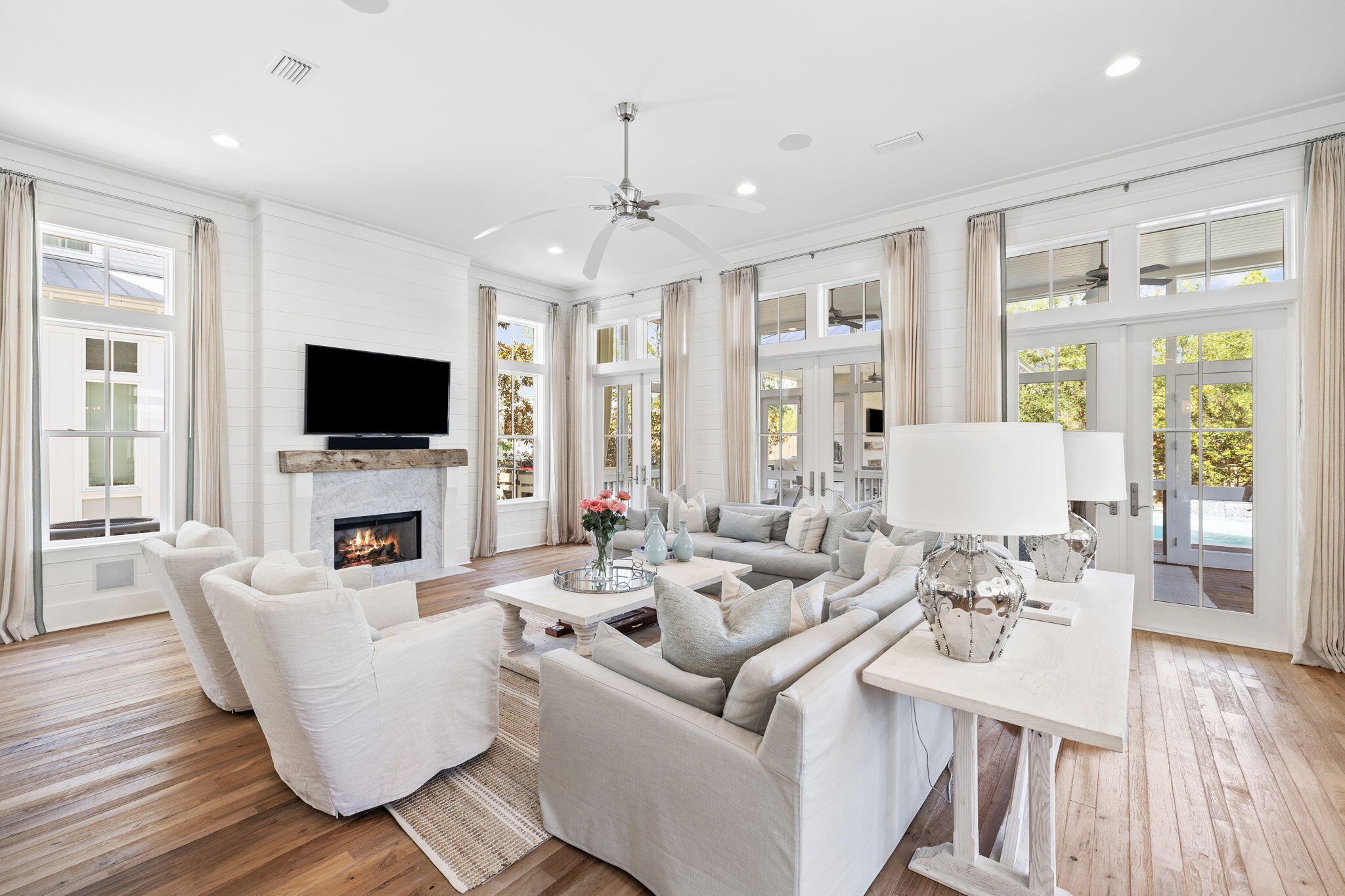 514 E Royal Fern Way
