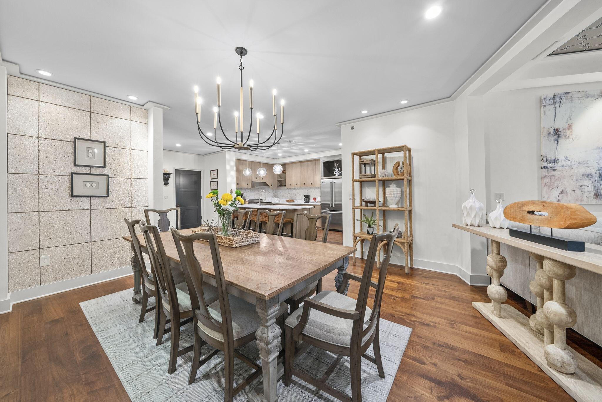 78 N Barrett Square # 1