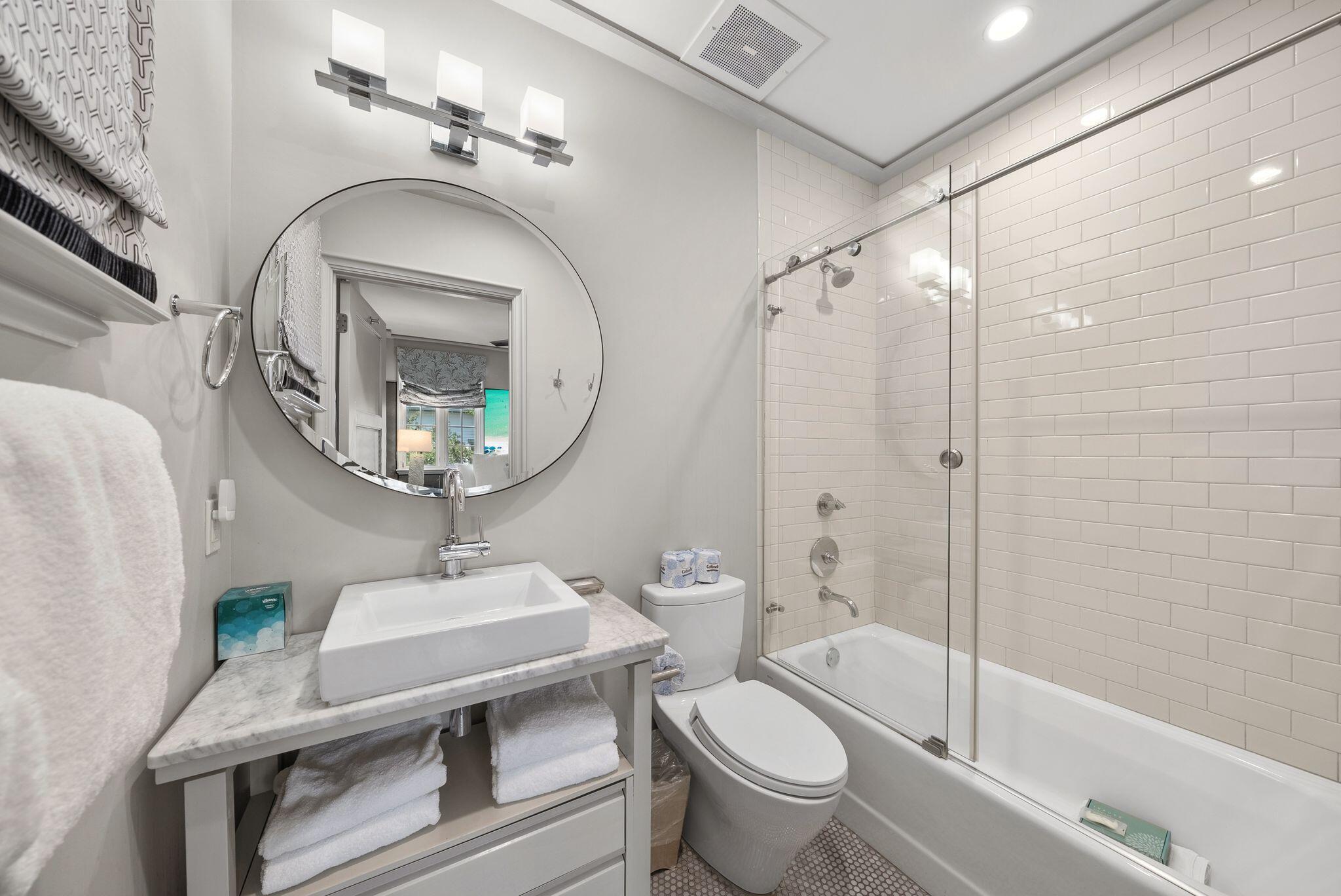 78 N Barrett Square # 1