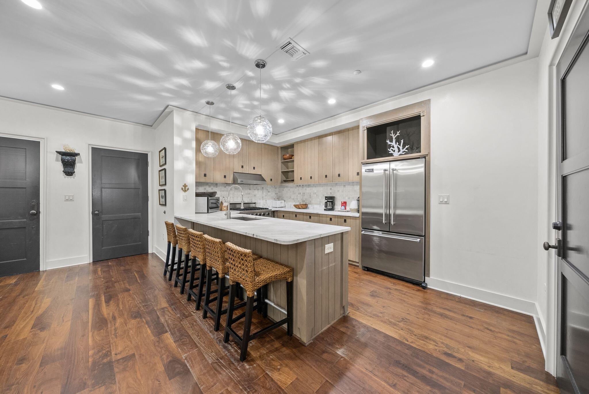 78 N Barrett Square # 1