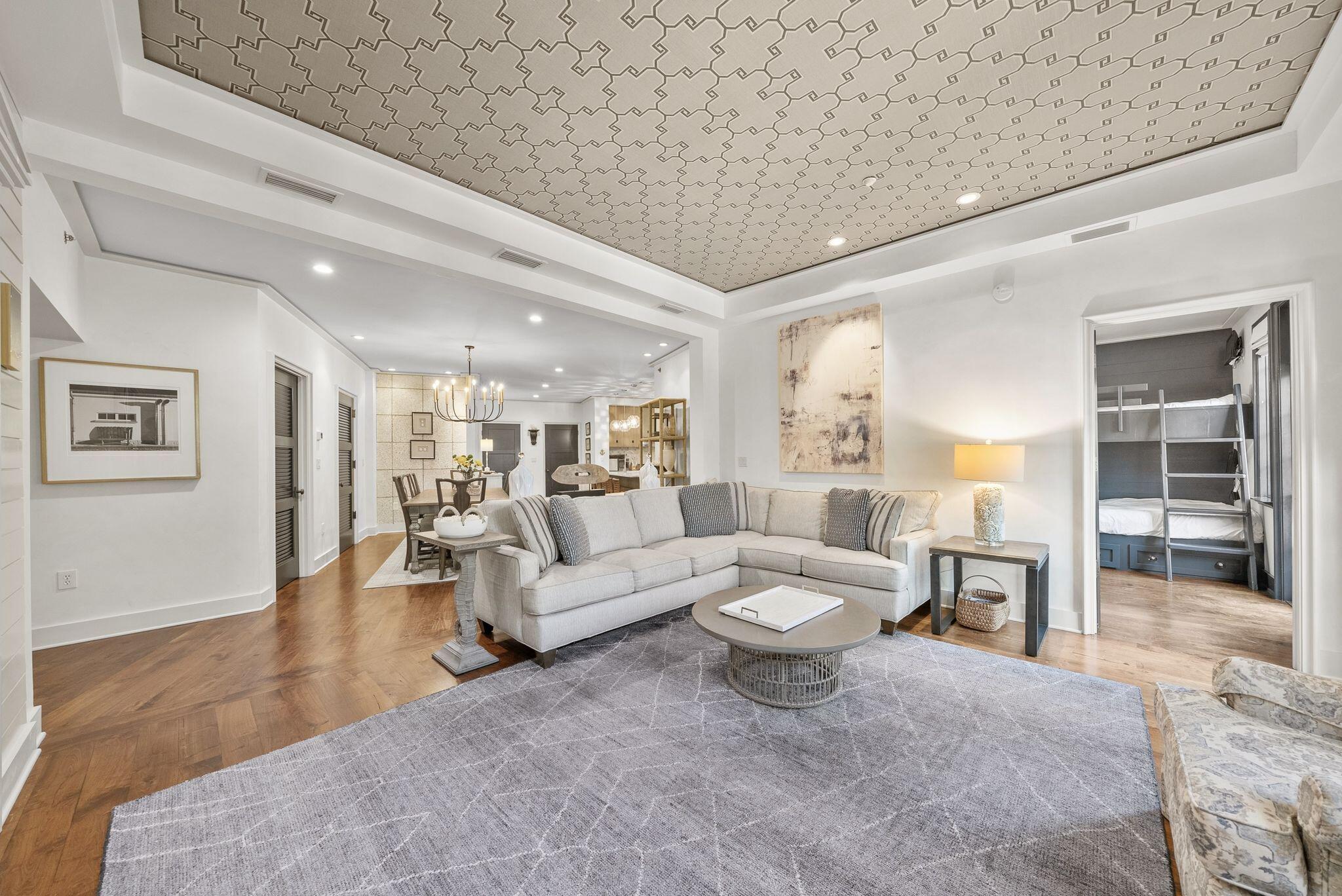 78 N Barrett Square # 1