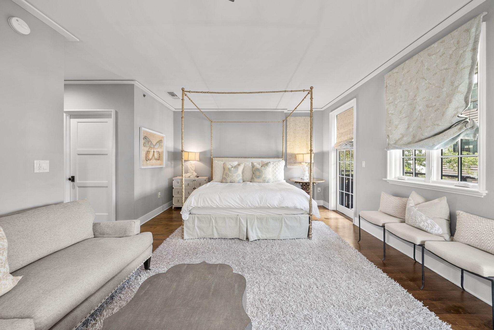78 N Barrett Square # 1