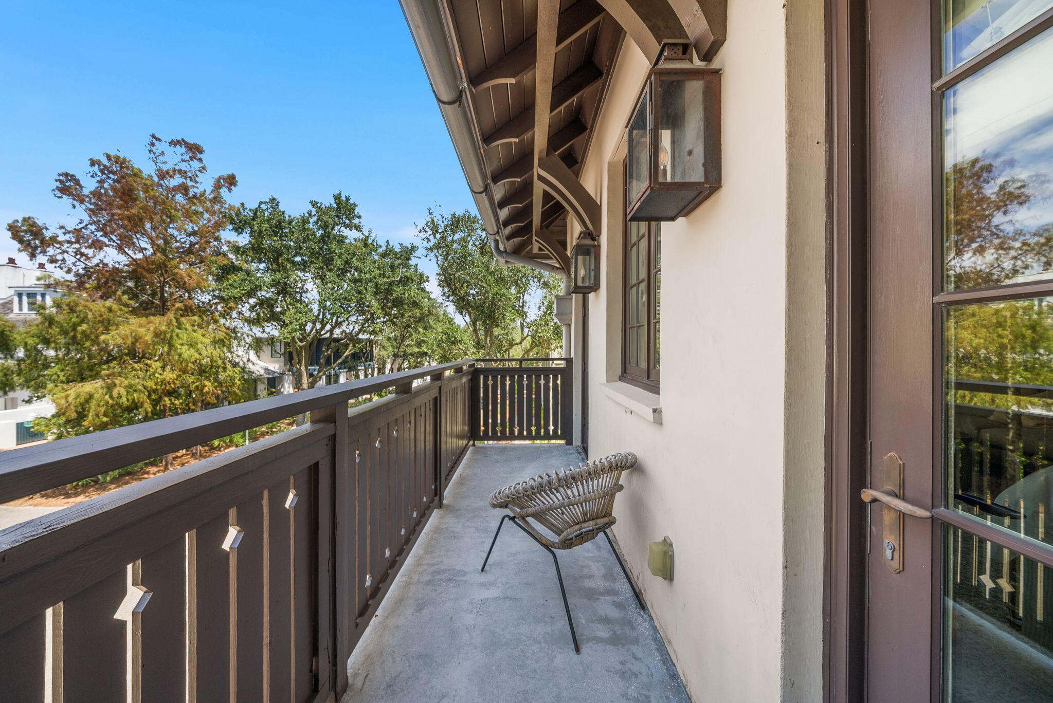 78 N Barrett Square # 1