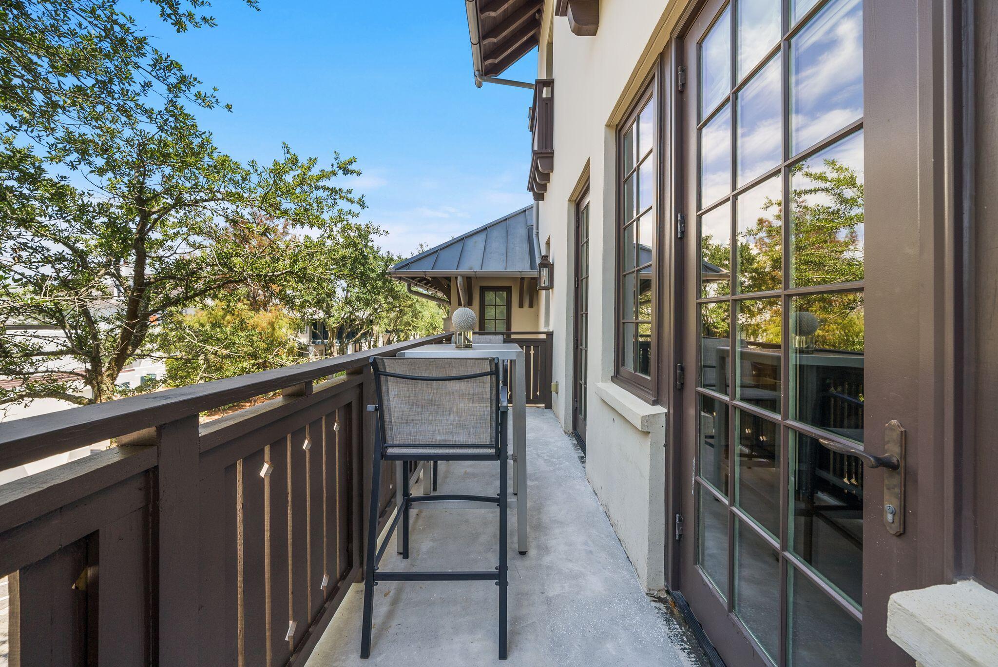 78 N Barrett Square # 1