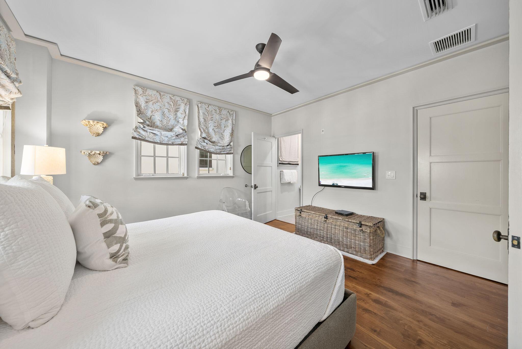 78 N Barrett Square # 1