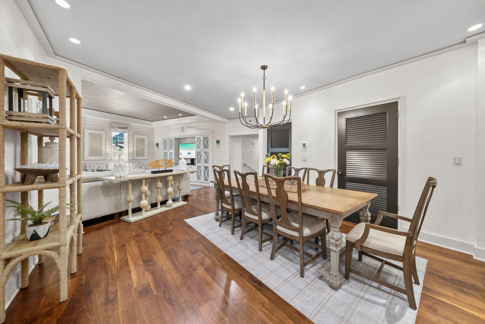 78 N Barrett Square # 1
