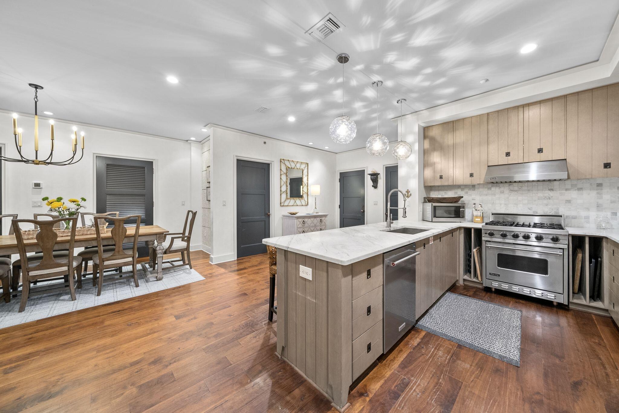 78 N Barrett Square # 1