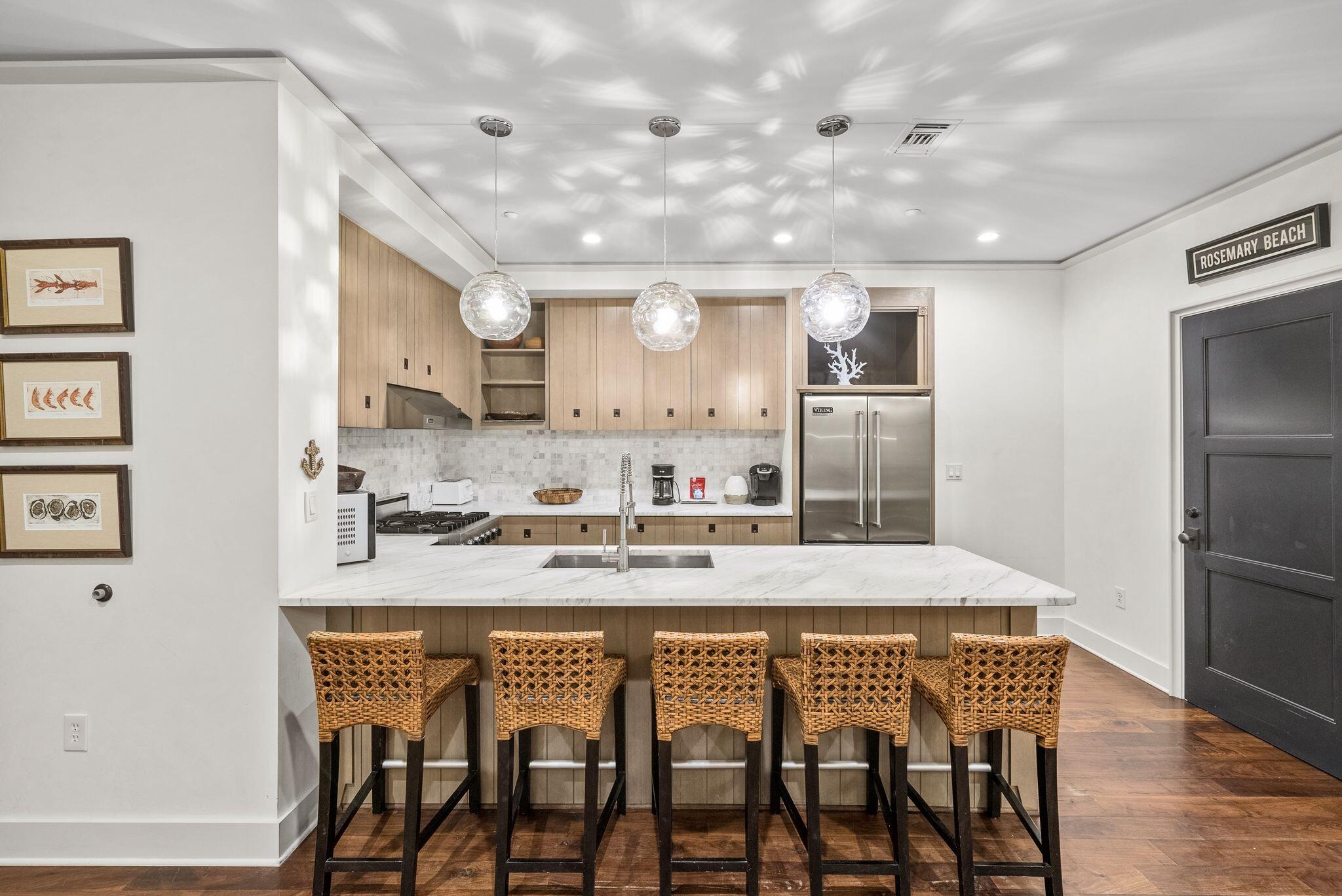 78 N Barrett Square # 1