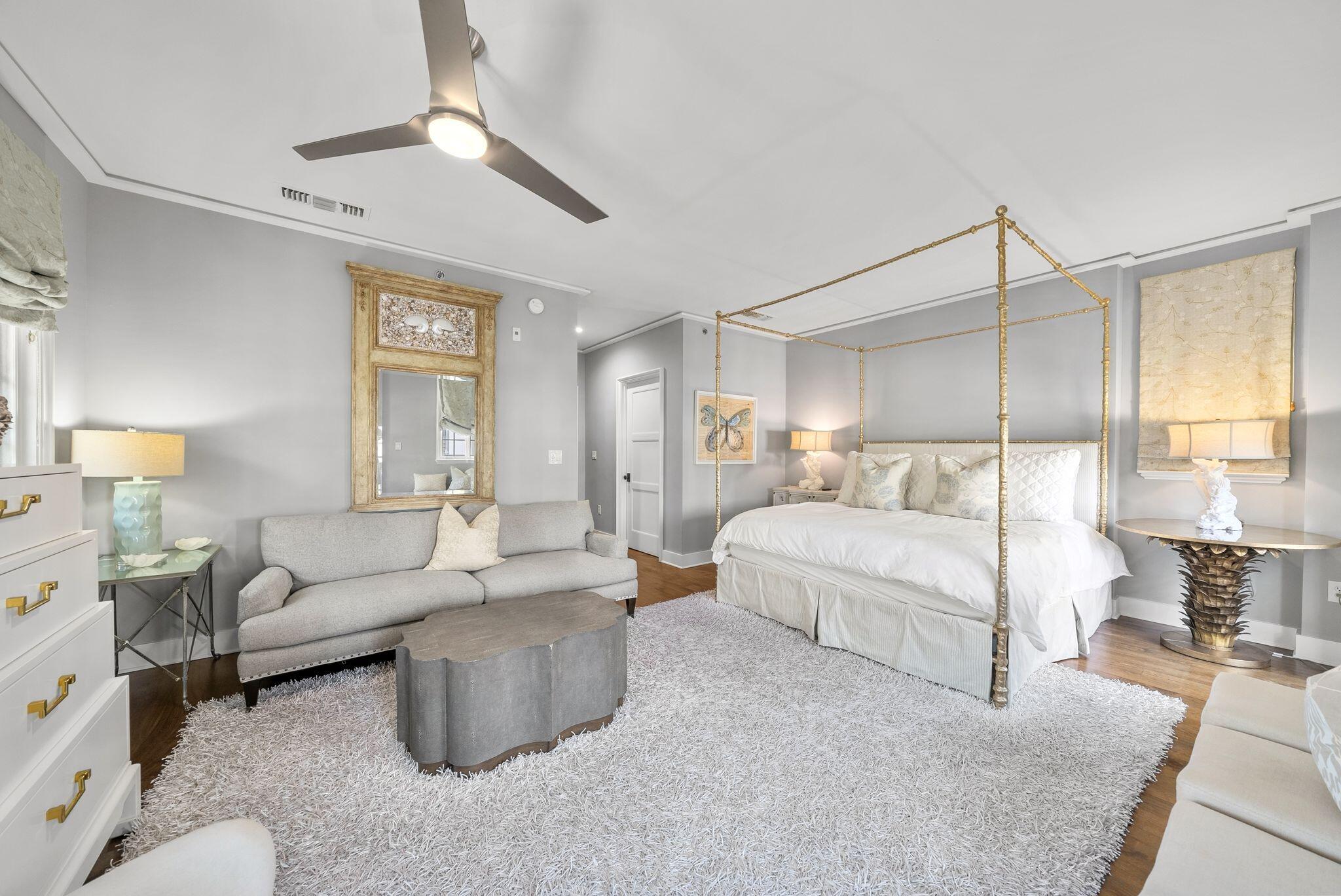 78 N Barrett Square # 1