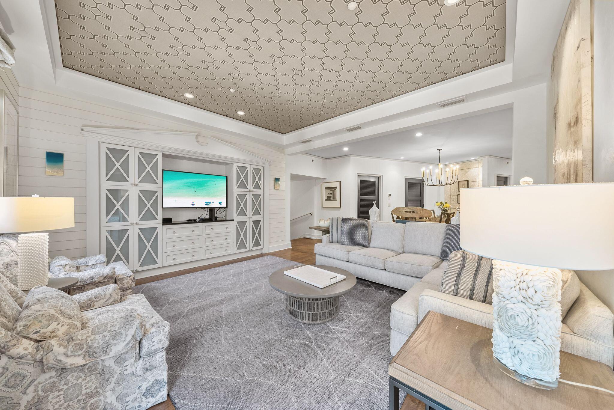 78 N Barrett Square # 1