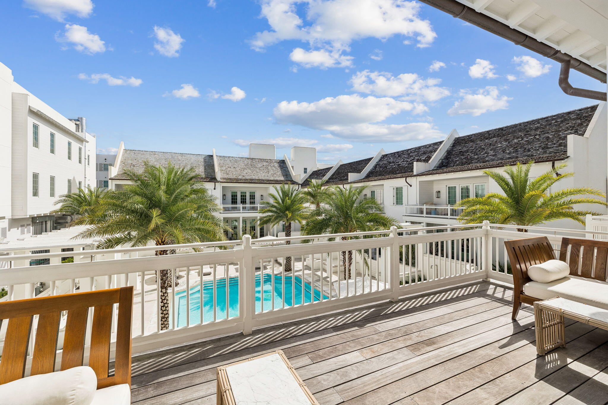 25 Stella Way M10