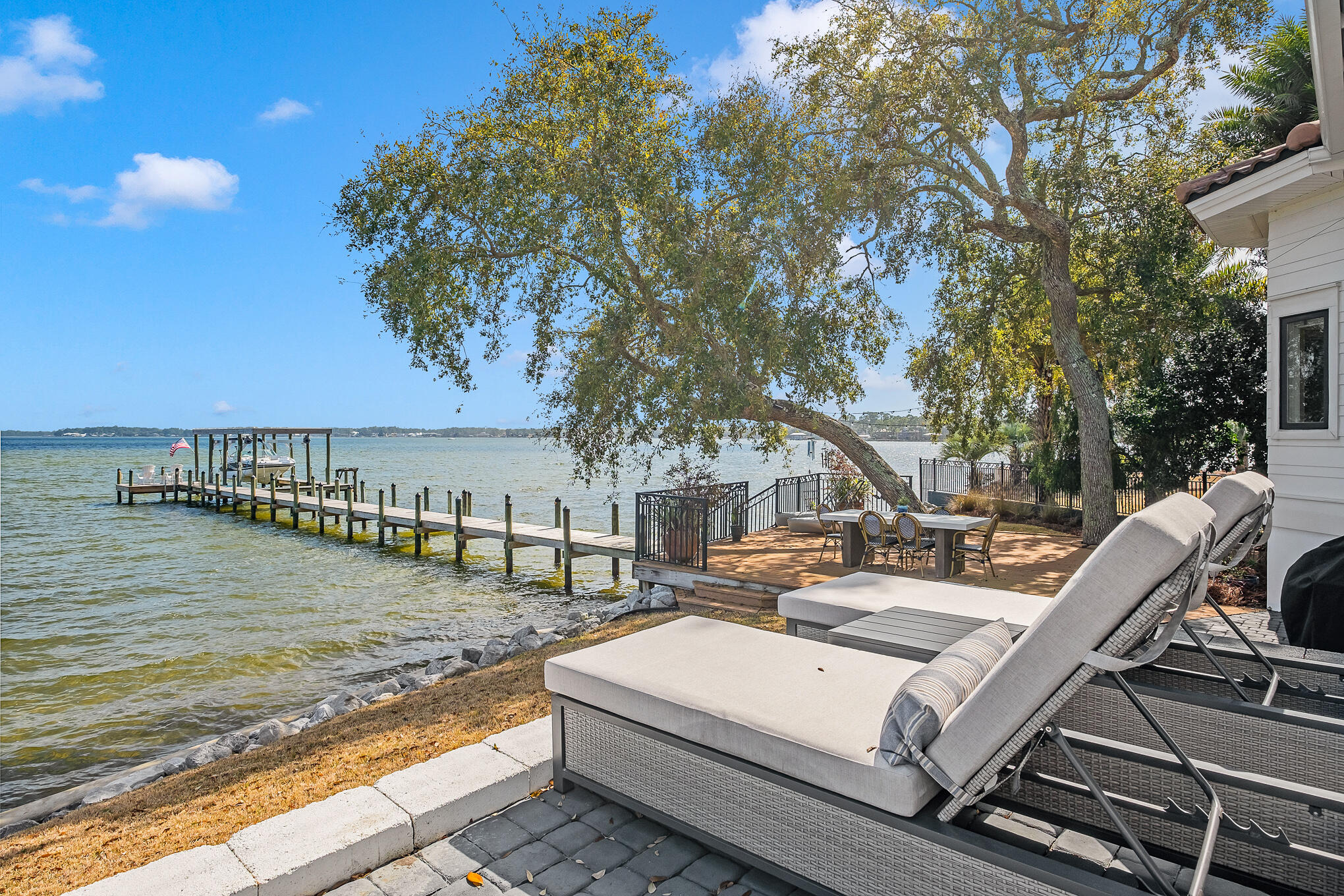 1807 Driftwood Point Road