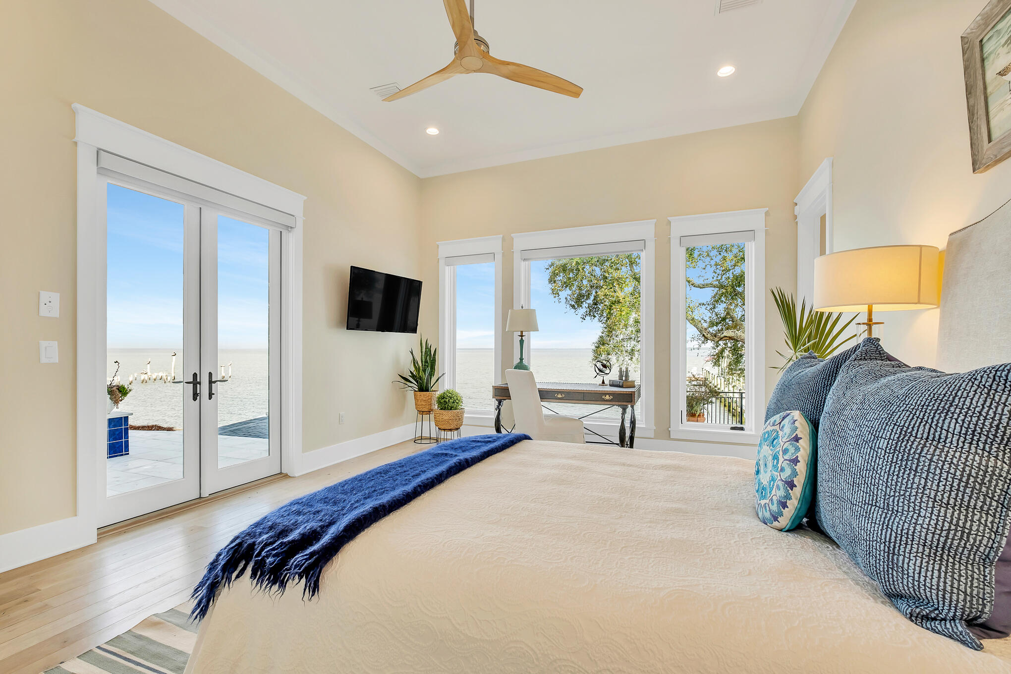 1807 Driftwood Point Road