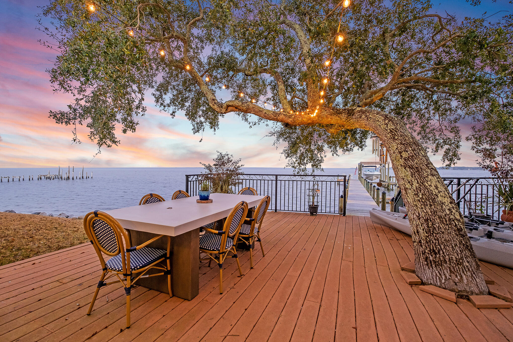 1807 Driftwood Point Road