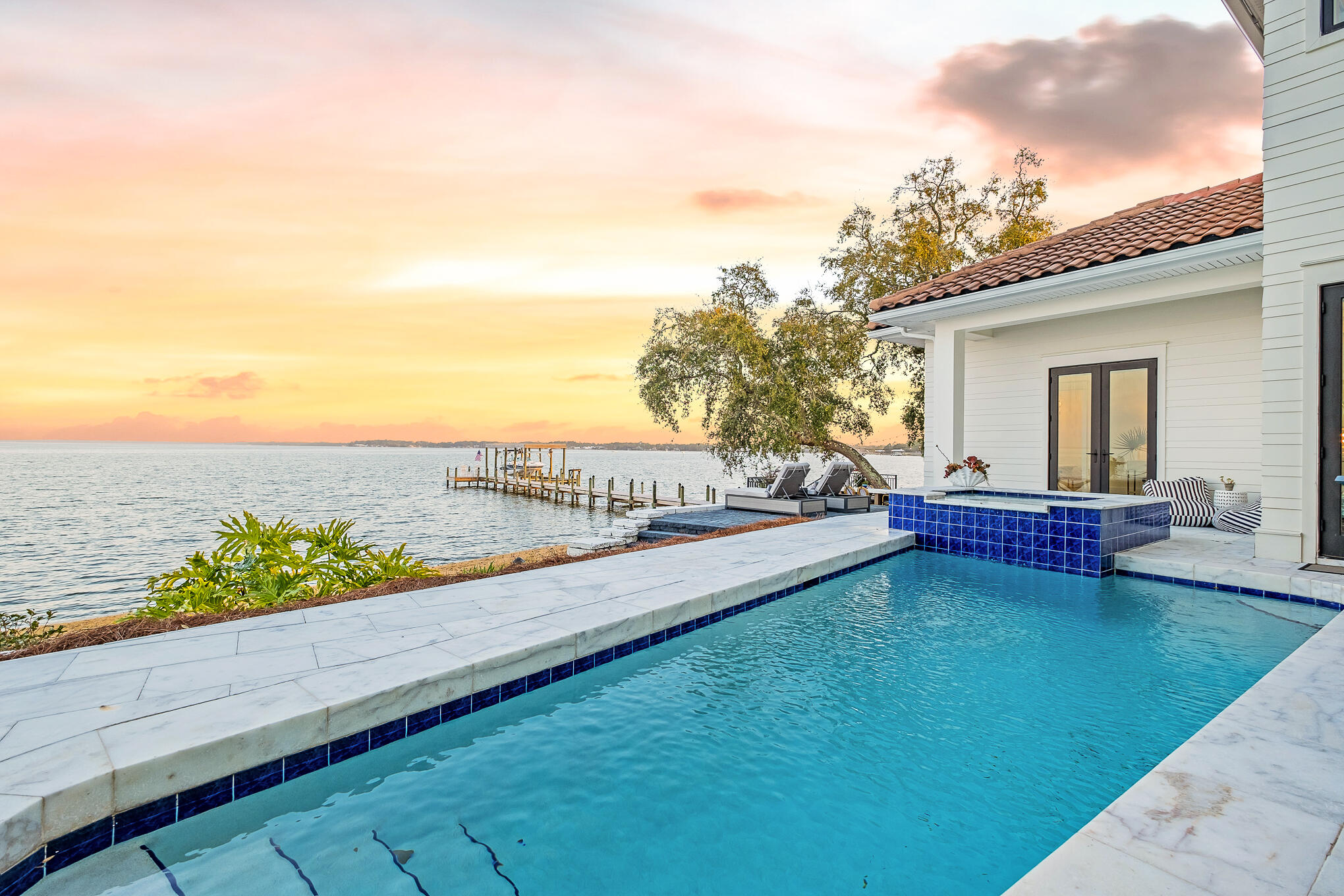 1807 Driftwood Point Road