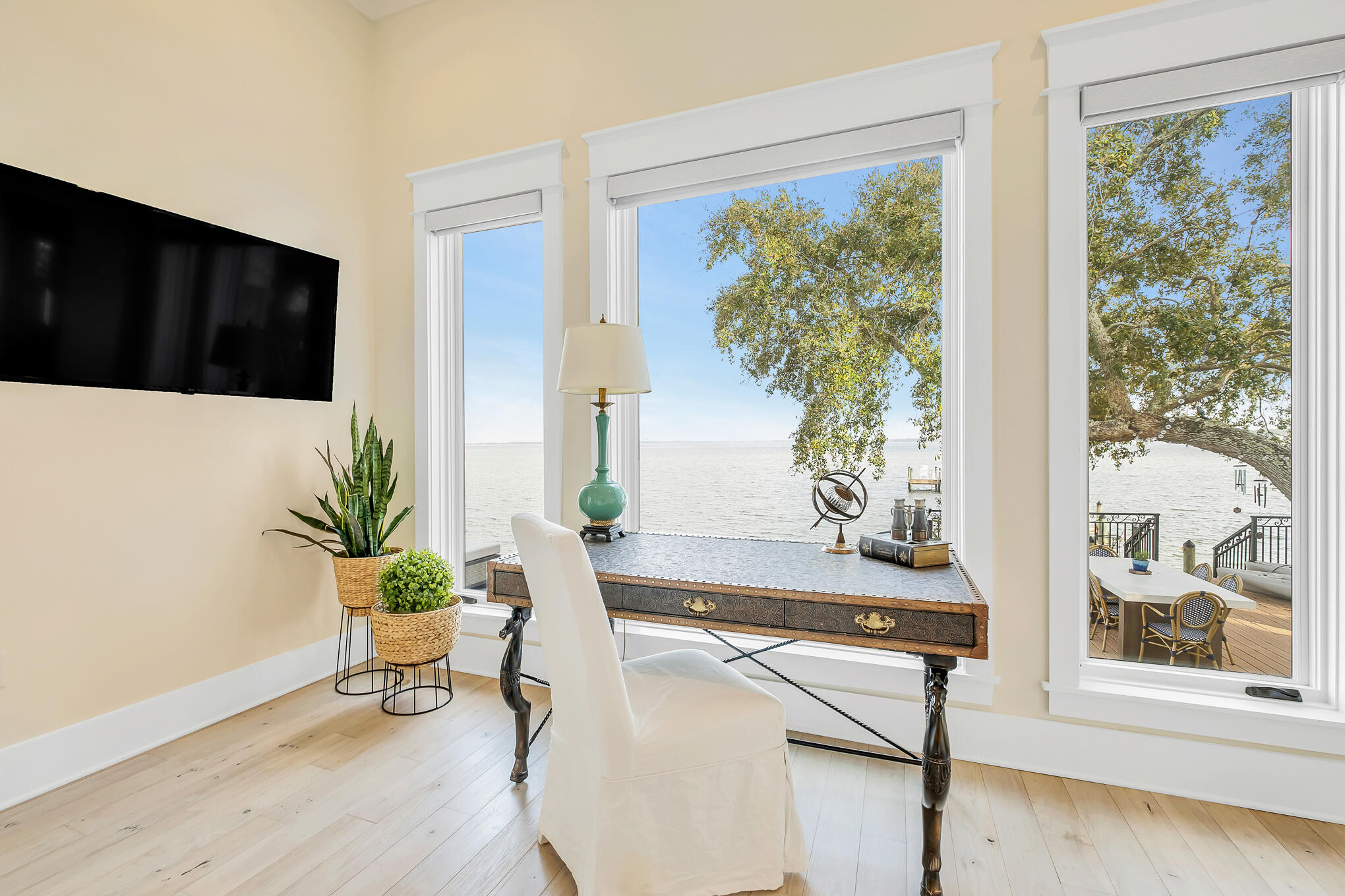 1807 Driftwood Point Road