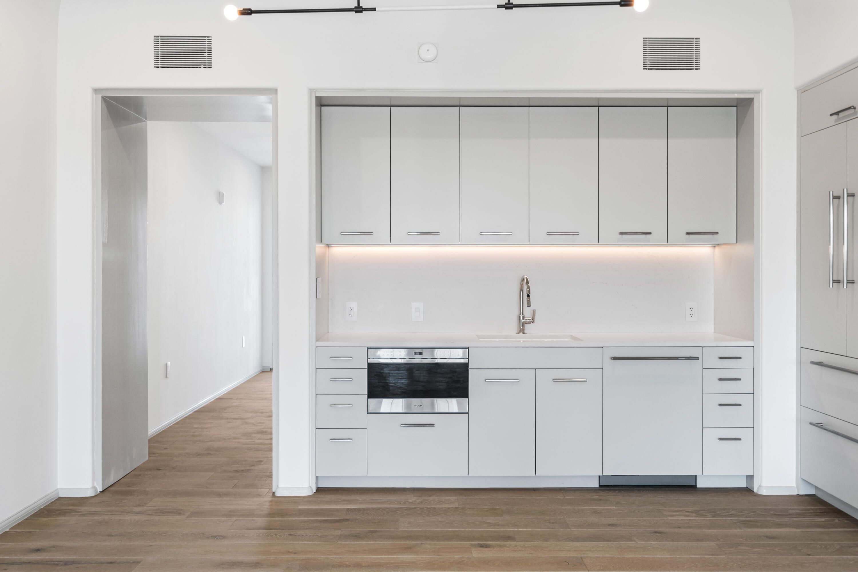 45 W Solaire Way, 103