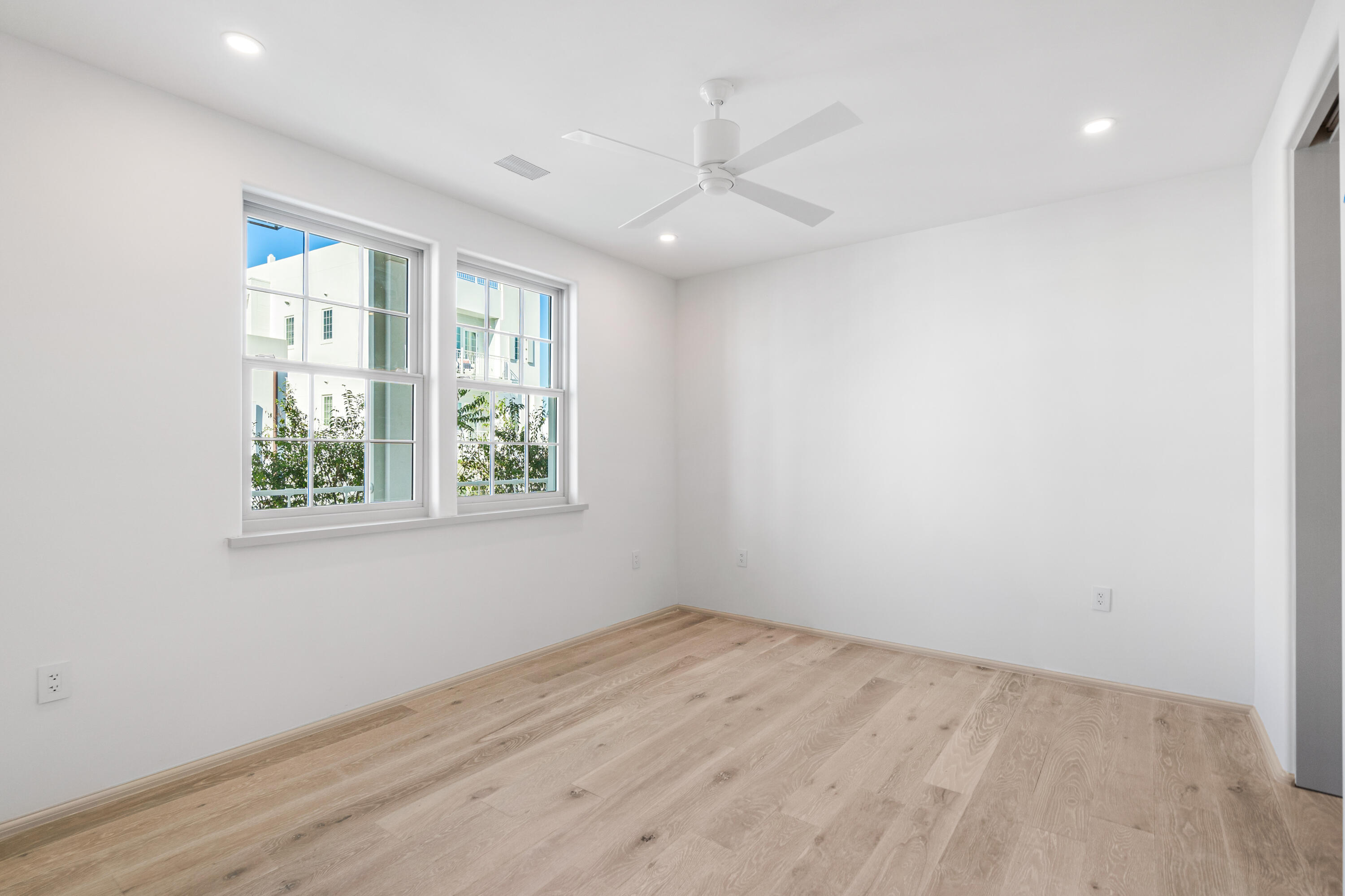 45 W Solaire Way, Unit 408