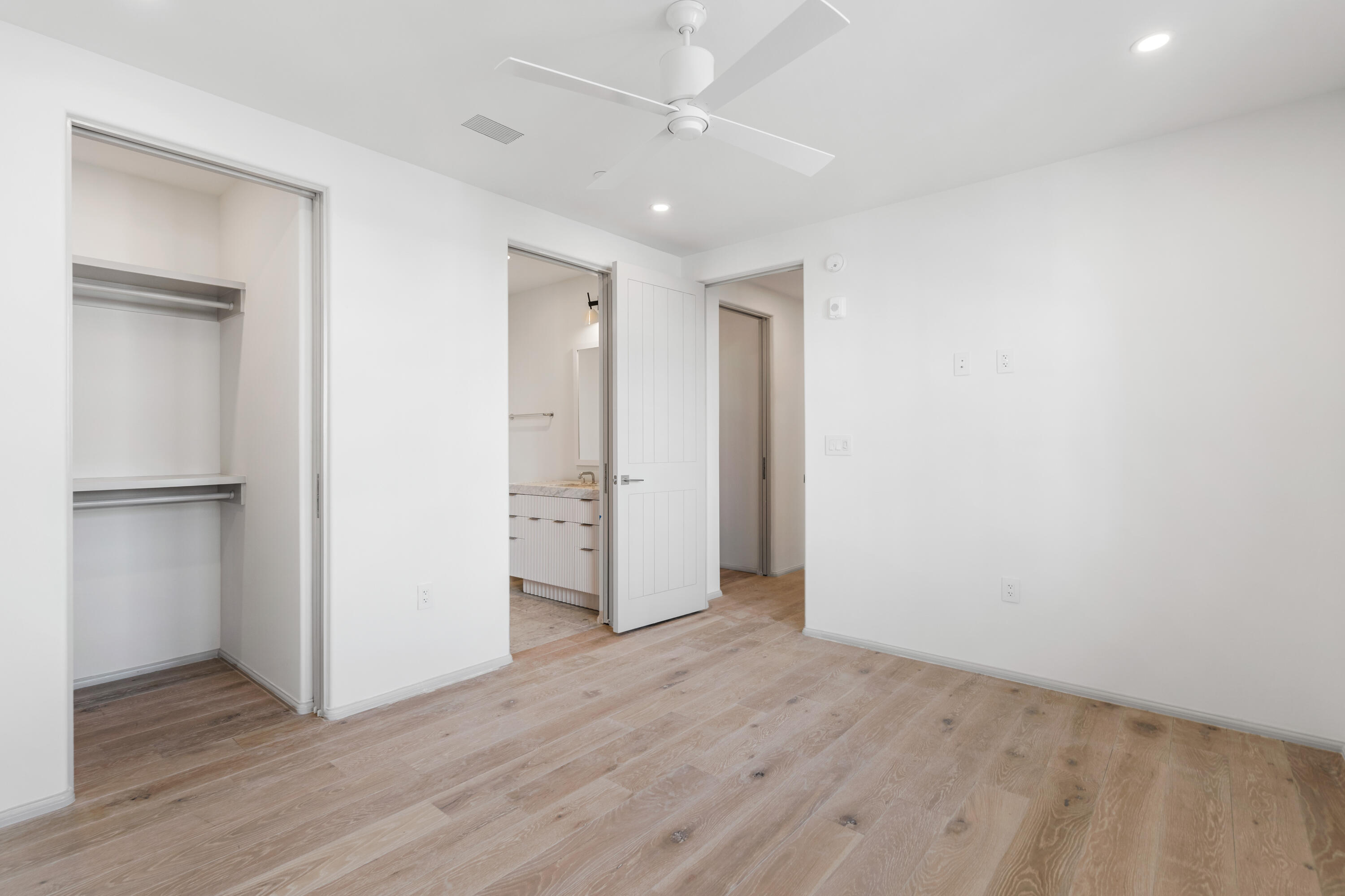 45 W Solaire Way, 105