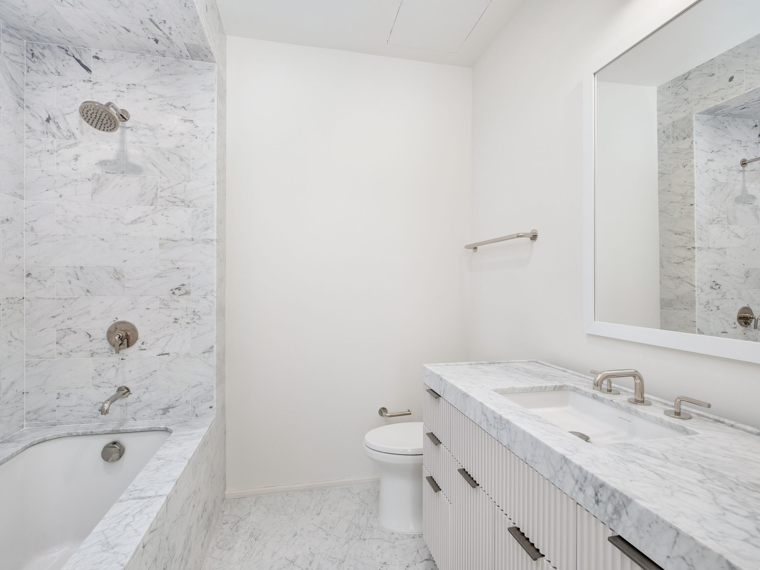 45 W Solaire Way, 304