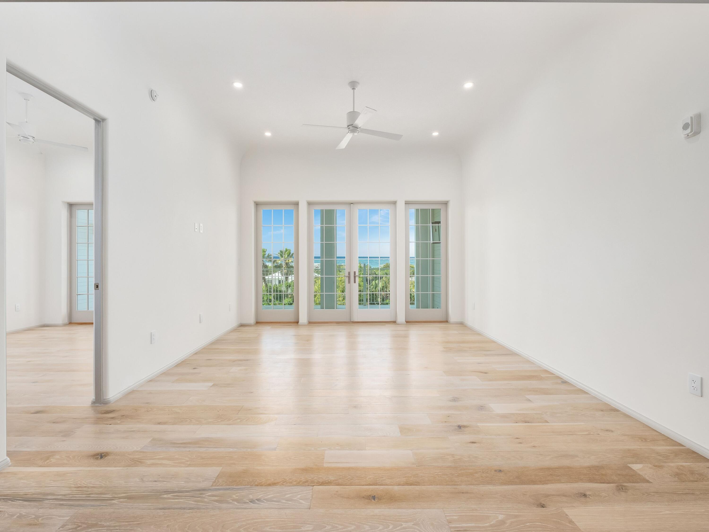 45 W Solaire Way, 304