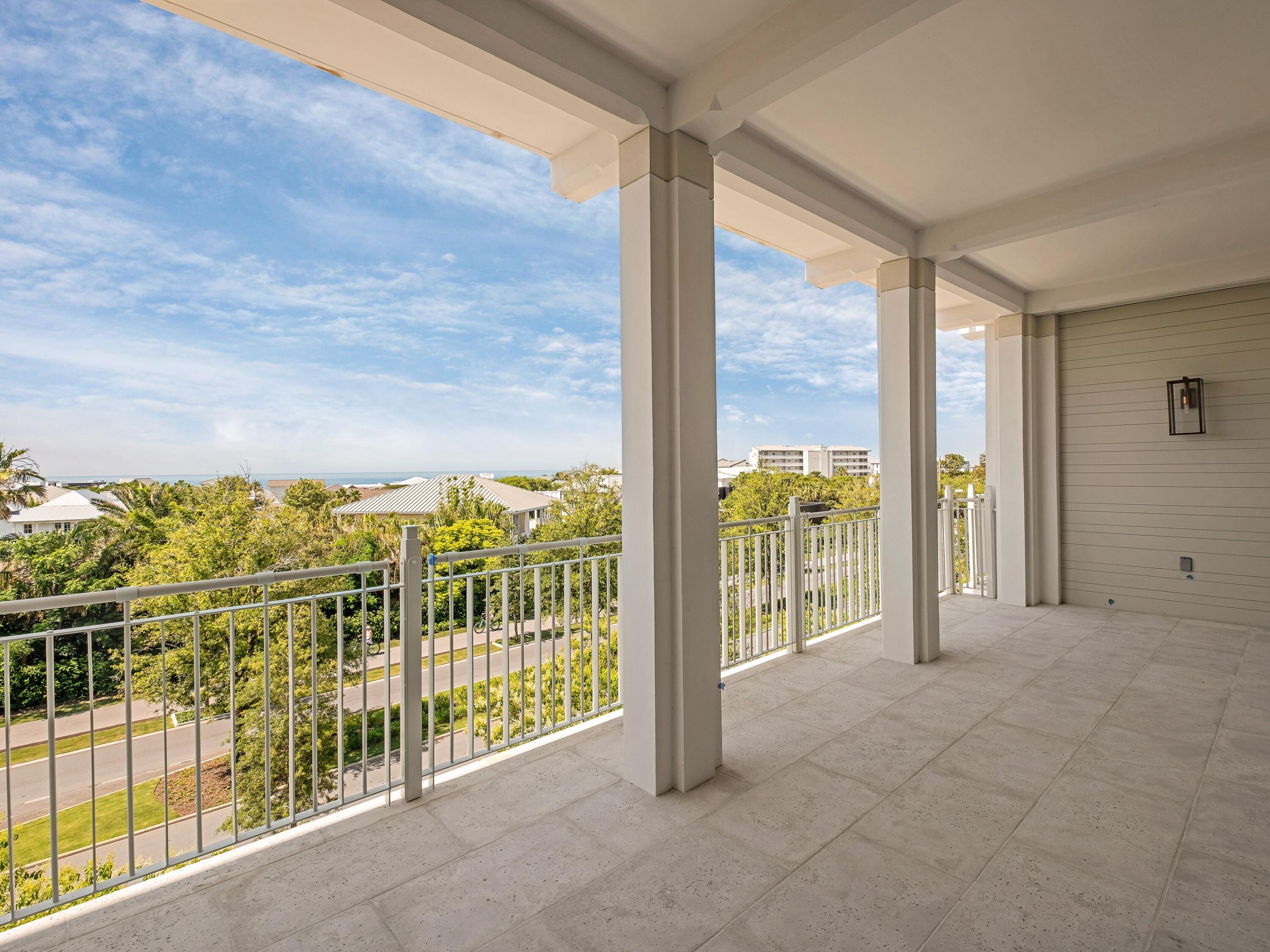 45 W Solaire Way, 304