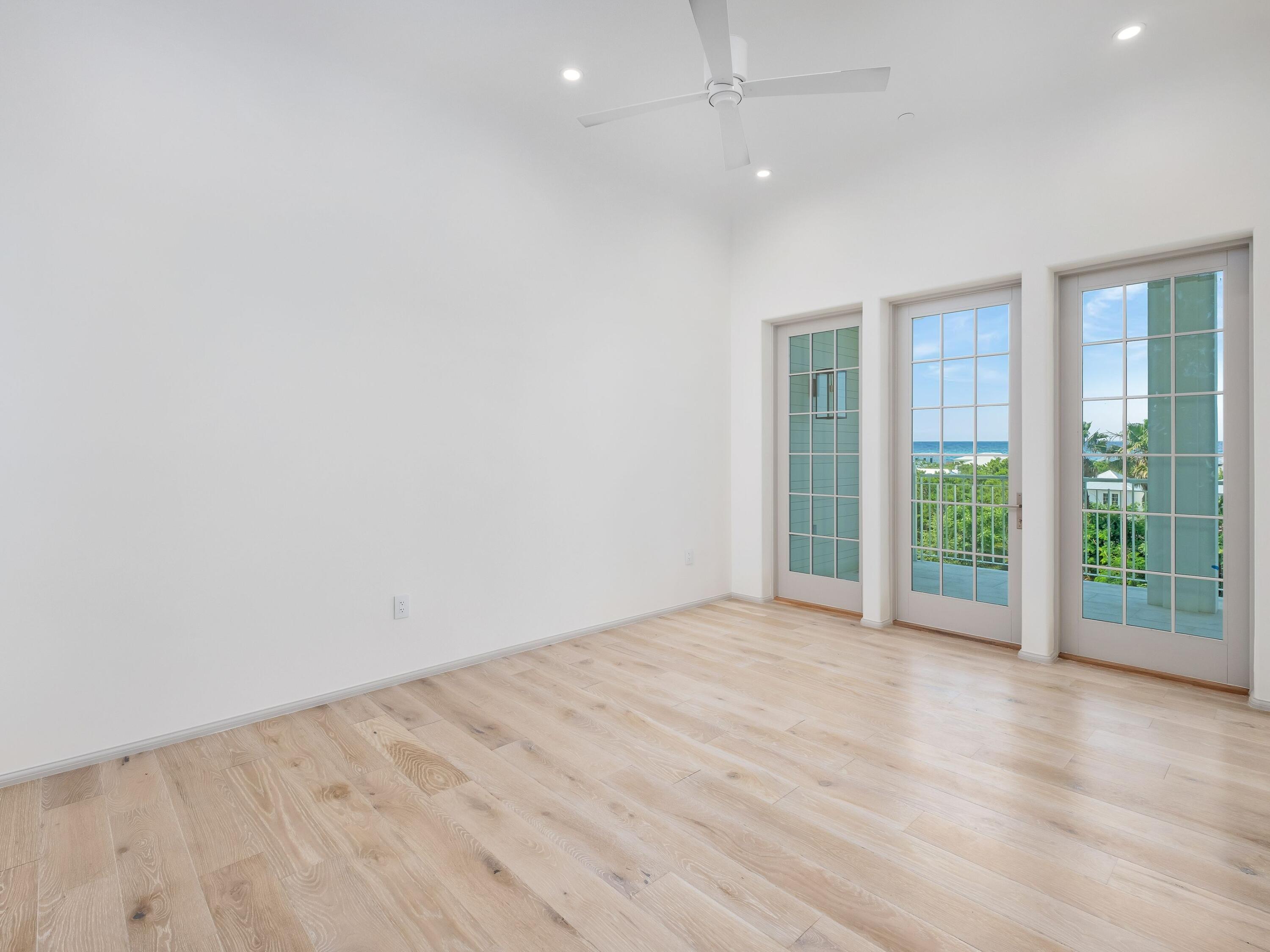 45 W Solaire Way, 304