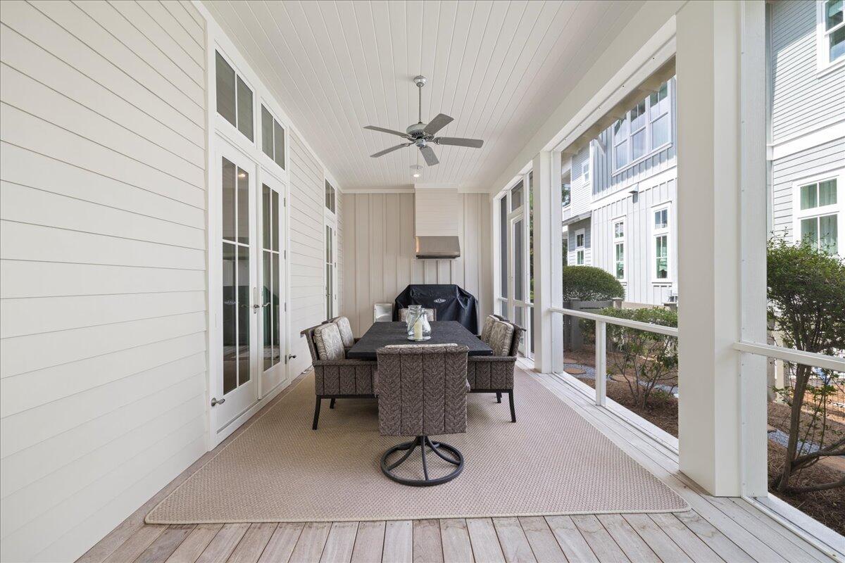 172 E Royal Fern Way