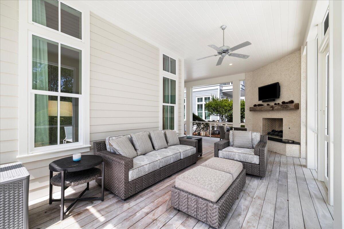 172 E Royal Fern Way