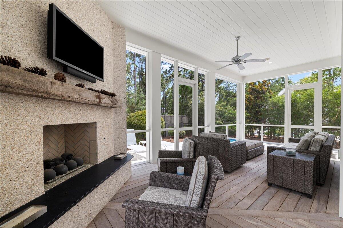 172 E Royal Fern Way