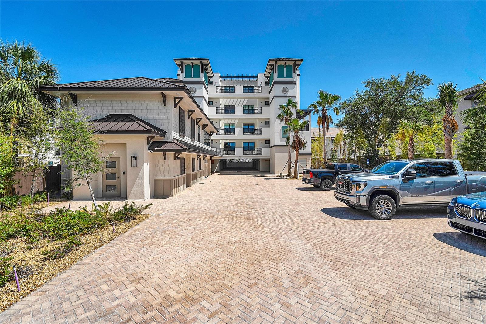 455 PINELLAS BAYWAY S #3B